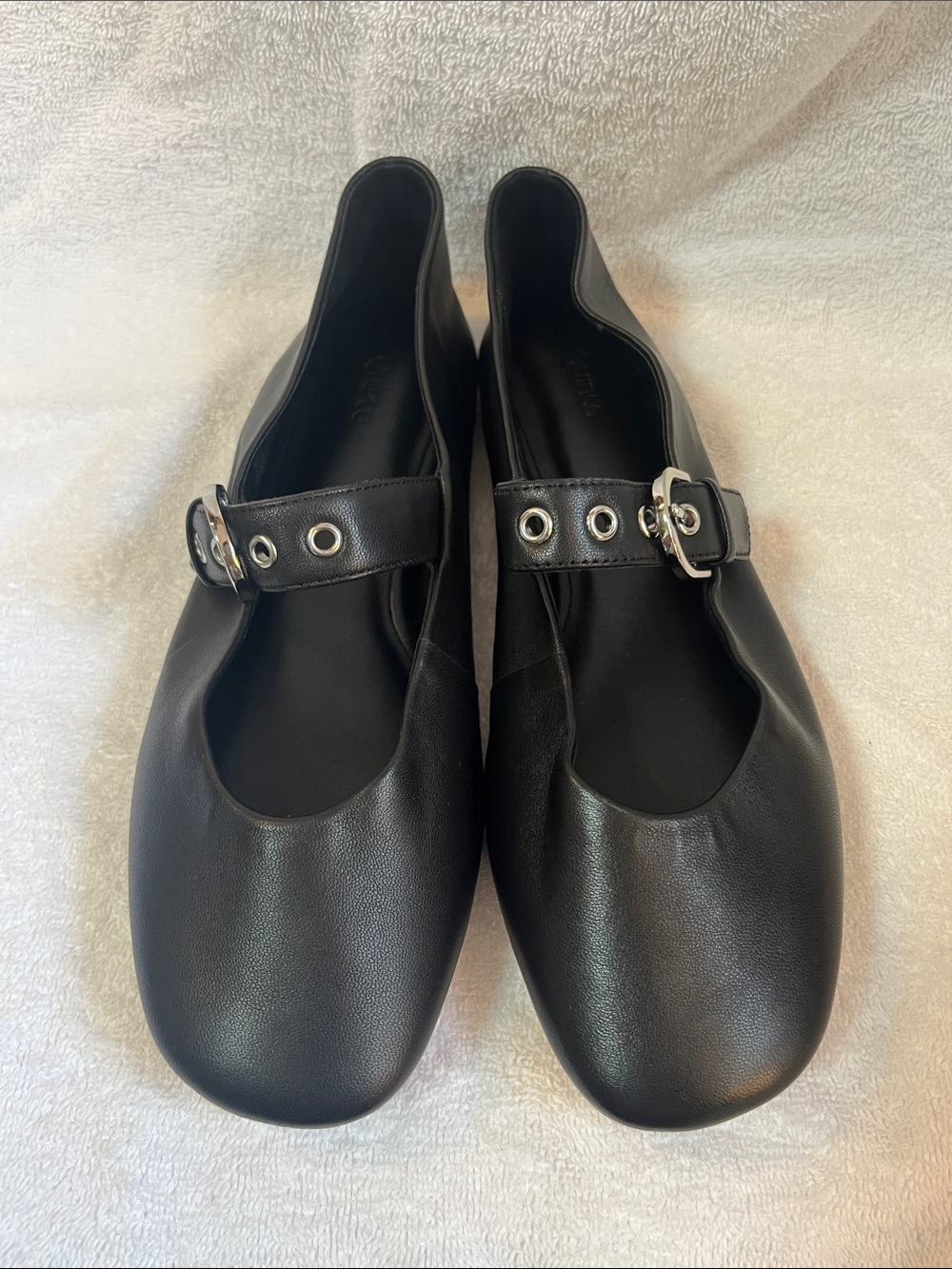 NWOT Quince black leather Buckle Mary Jane Flats in size 7